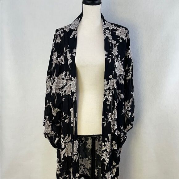 Spiritual Gangster floral robe/kimono - Picture 4 of 9